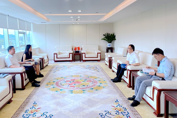 中小擔(dān)保與進出口銀行廣西分行、郵儲銀行廣西區(qū)分行洽談業(yè)務(wù)合作